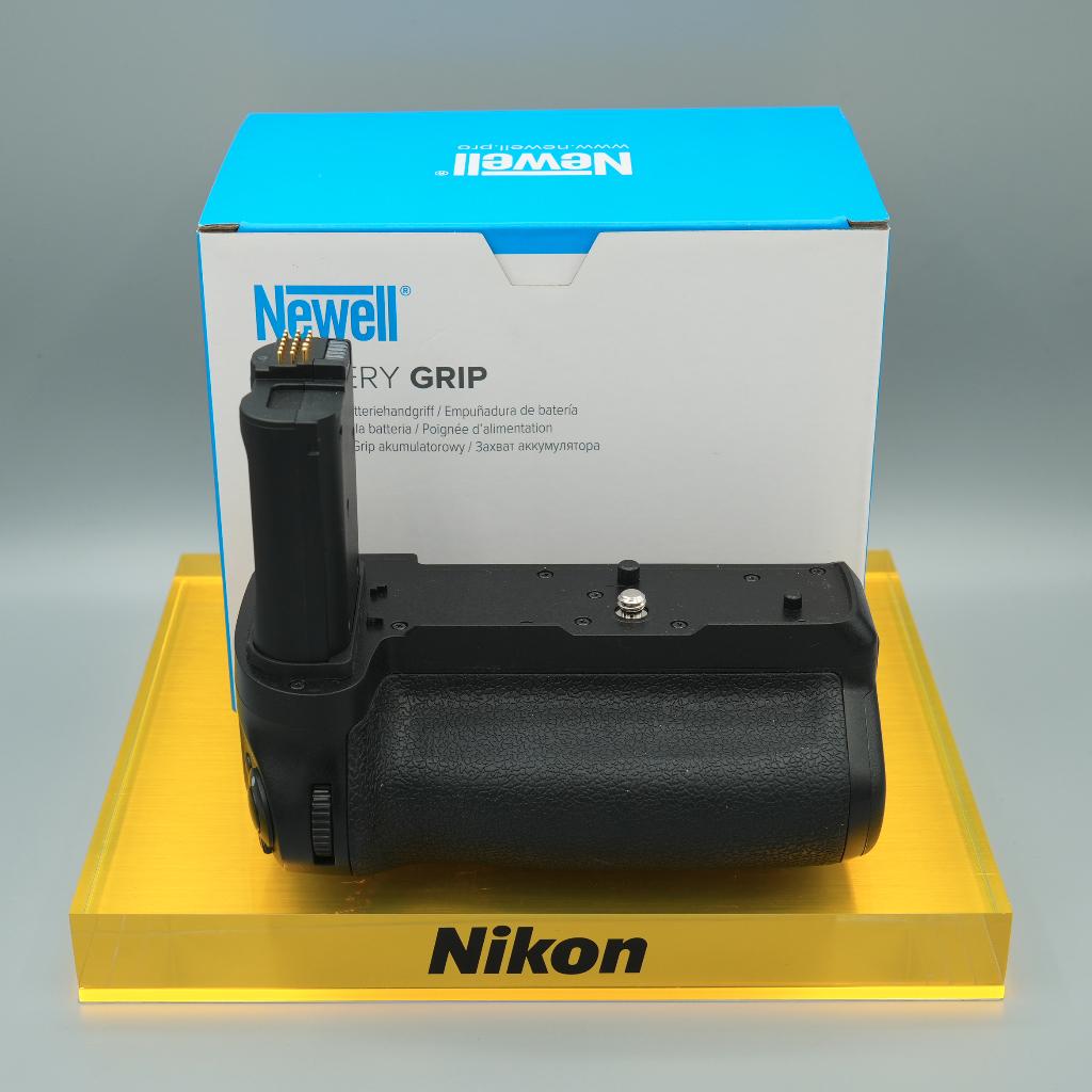 Newell Nikon Z6 II battery grip equivalent MB-N11 incl. doos, Newell, Newell, Ophalen of Verzenden, Zo goed als nieuw