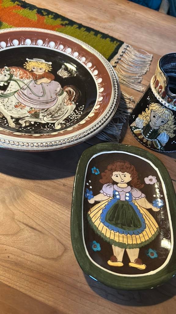 Schweizer handarbeit Kohler Biel wandborden en kan, Ophalen of Verzenden