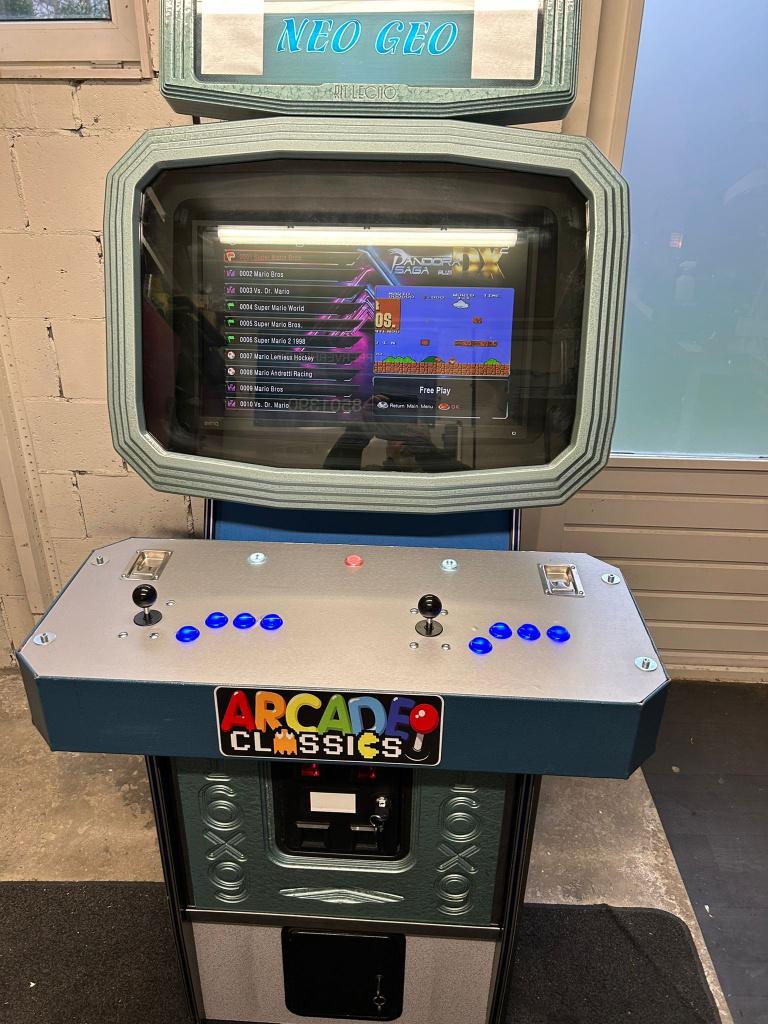 Videogame met 9800 spellen!!, Ophalen, Zo goed als nieuw