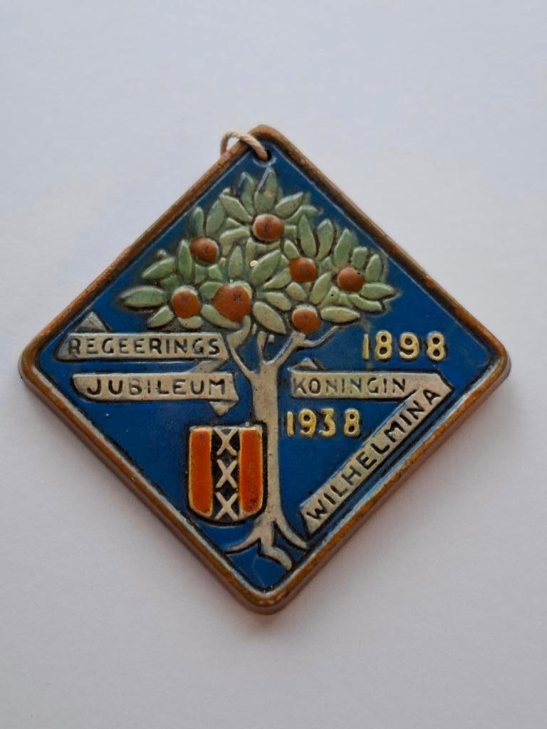 Herdenkingsbord regeringsjubileum Koningin Wilhelmina, Ophalen of Verzenden, Zo goed als nieuw, Nederland, Overige typen