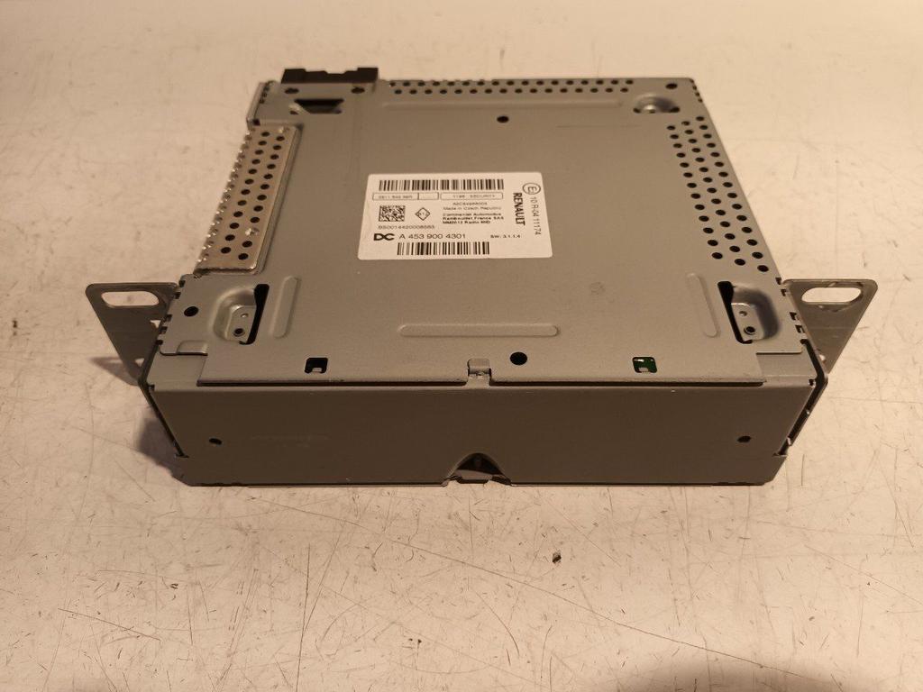 Radio Smart Forfour, Auto diversen, Autoradio's, Ophalen of Verzenden, Van der Ven Autorecycling B.V., Onderdelen@venauto.nl, Ettenseweg 76, 4706 PB Roosendaal, The Netherlands