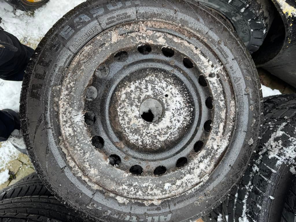 Winterbanden op stalen velgen. Citroën C1 Aygo etc, Auto-onderdelen, Banden en Velgen, Ophalen, 14 inch, Gebruikt, 155 mm