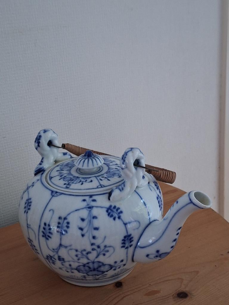 Chinese theepot, Antiek en Kunst, Antiek | Porselein, Ophalen of Verzenden