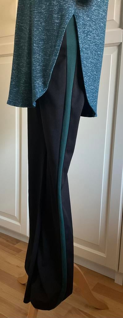Zwarte Broek met band Amy & ivy, Kleding | Dames, Broeken en Pantalons, Ophalen, Zwart, Zo goed als nieuw, Maat 34 (XS) of kleiner