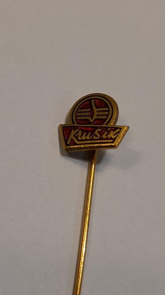 Vintage Krusik Speldje, Ophalen of Verzenden, Gebruikt, Merk, Speldje of Pin