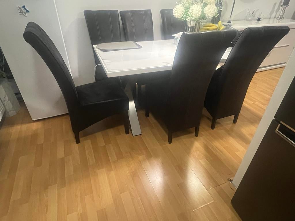 Te koop: hoge kwaliteit stoelen van hertenleer(zwart), Ophalen, Zo goed als nieuw