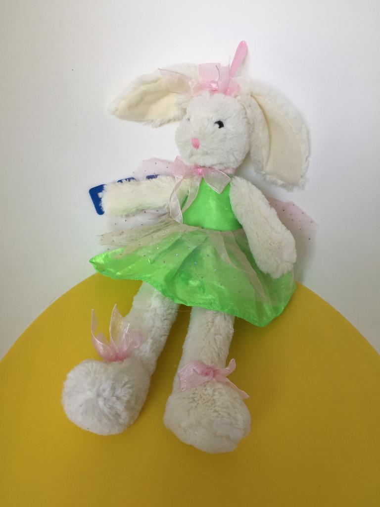 5159 primark ? konijn wit met balletjurkje, Ophalen of Verzenden, Zo goed als nieuw, Konijn