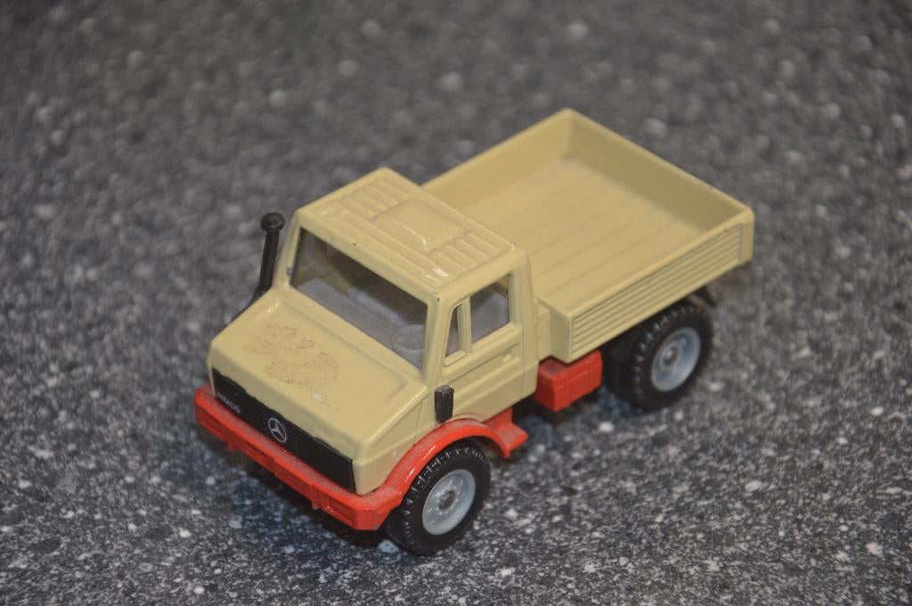 Mercedes  Unimog, Ophalen of Verzenden, Zo goed als nieuw, Auto
