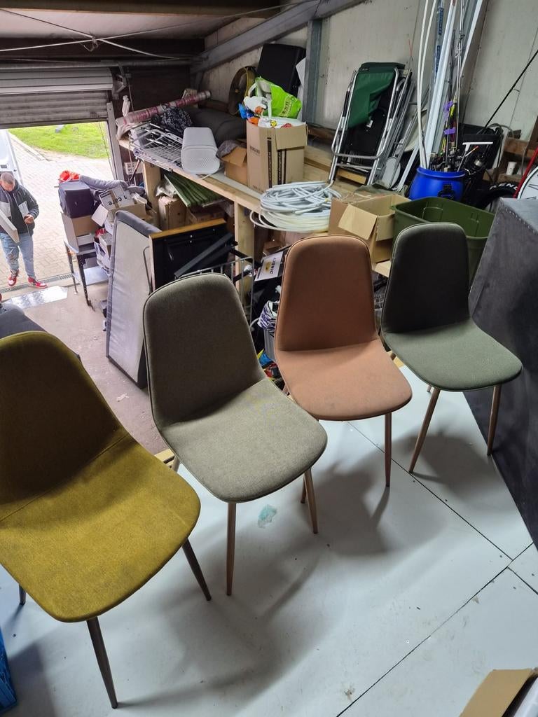 Set van 4 stoelen in verschillende kleuren, Ophalen, Eetkamerstoel, Stoelen, Stoel