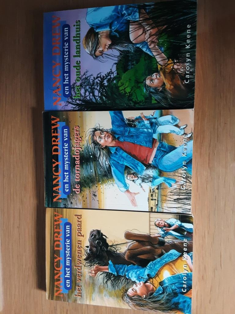 Nancy drew boeken zie foto  1,50 euro per stuk, Ophalen of Verzenden, Gelezen