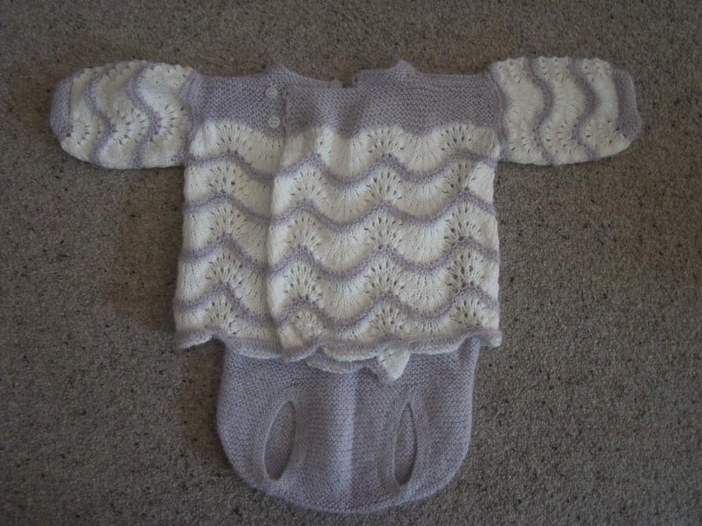 gebreid  baby setje (vestje met broekje)  jaren 80  ~ retro, Ophalen of Verzenden, Kinderen