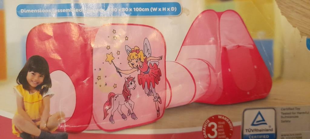 2 speeltentjes met een tunnel, Ophalen