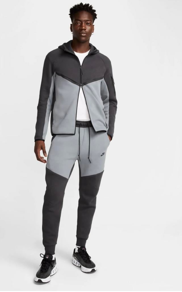 Nike Tech Fleece pak XL, Maat 56/58 (XL), Ophalen of Verzenden, Zo goed als nieuw, Grijs