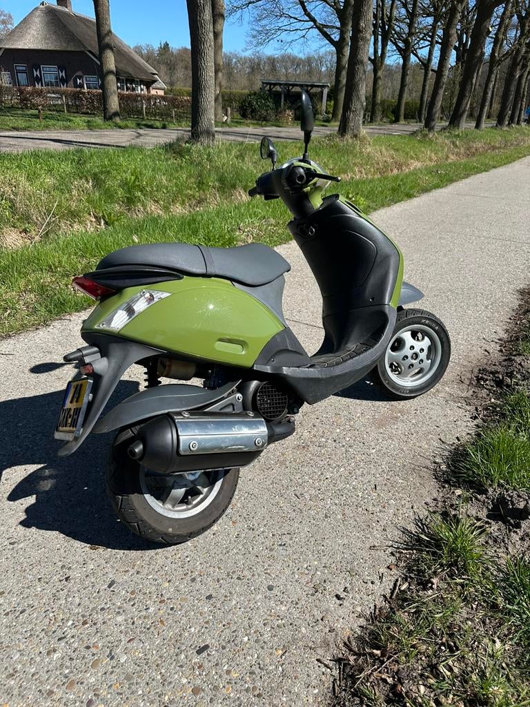 Piaggio zip 183 cc A1 kenteken, Fietsen en Brommers, Scooters | Piaggio, Zo goed als nieuw, Zip, Tweetakt, Ophalen