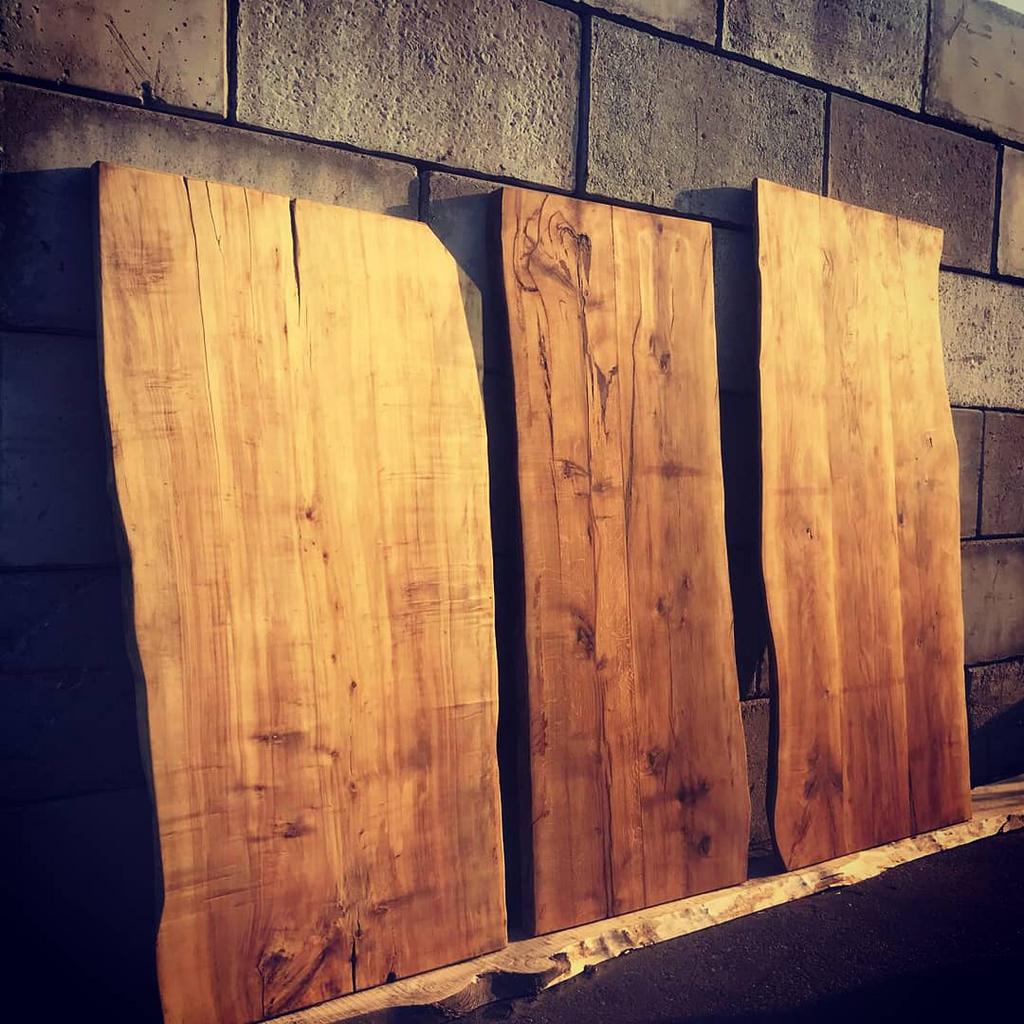 Echt houten boomstam tafels en planken uit voorraad, 1771sn, Nieuw, Ophalen of Verzenden, De houtsmid