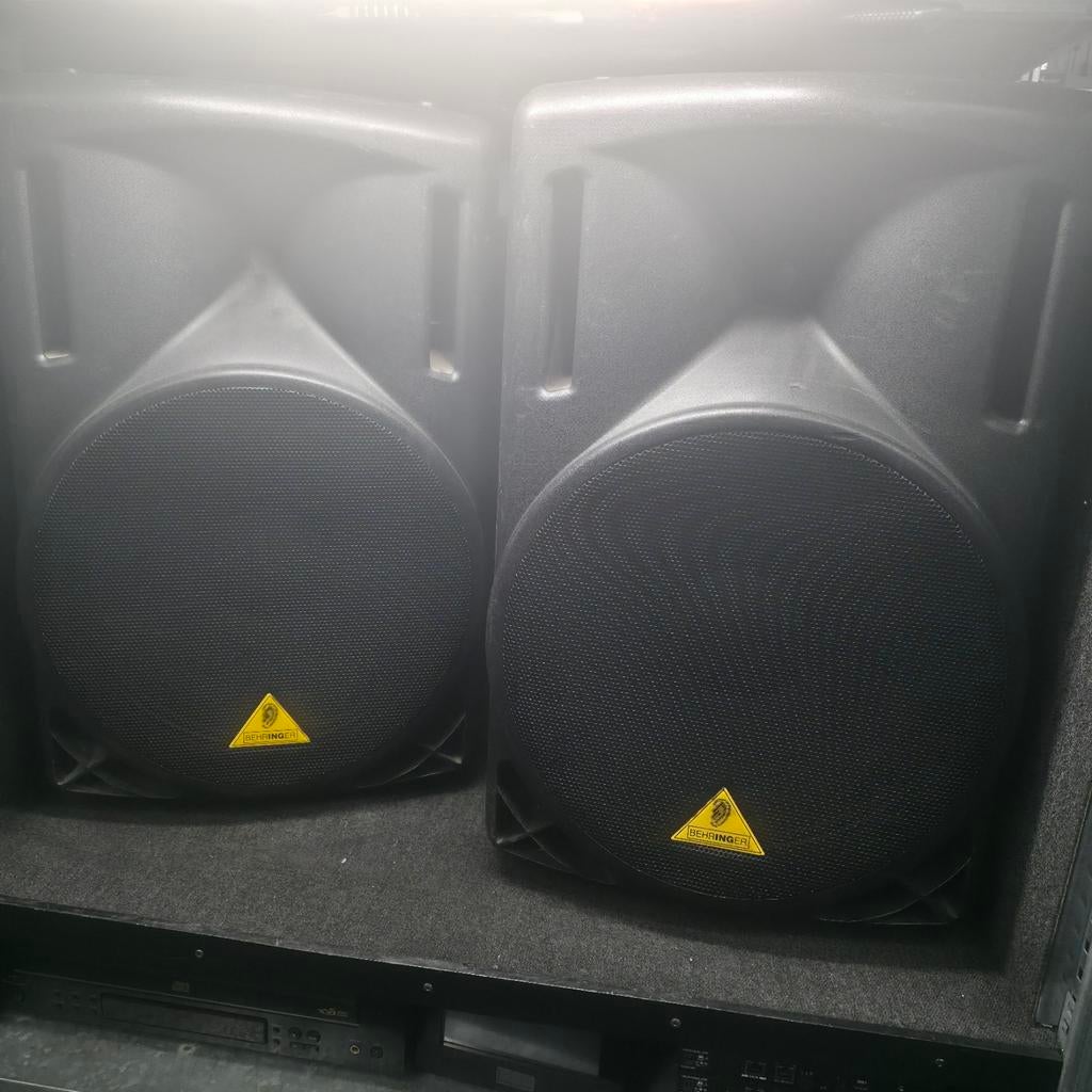 BEHRINGER  B215A   actieve 15 inch speakers 2x, Ophalen, 120 watt of meer, Overige typen, Overige merken