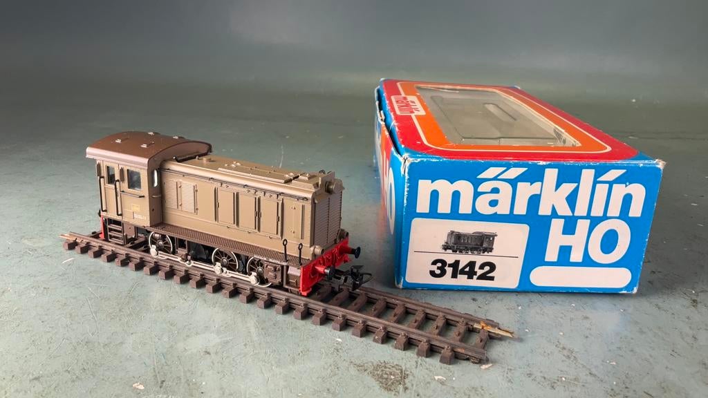 MARKLIN ho 3142 Dieselloc D236 FS analoog als nieuw in doos, Hobby en Vrije tijd, Modeltreinen | H0, Wisselstroom, Locomotief