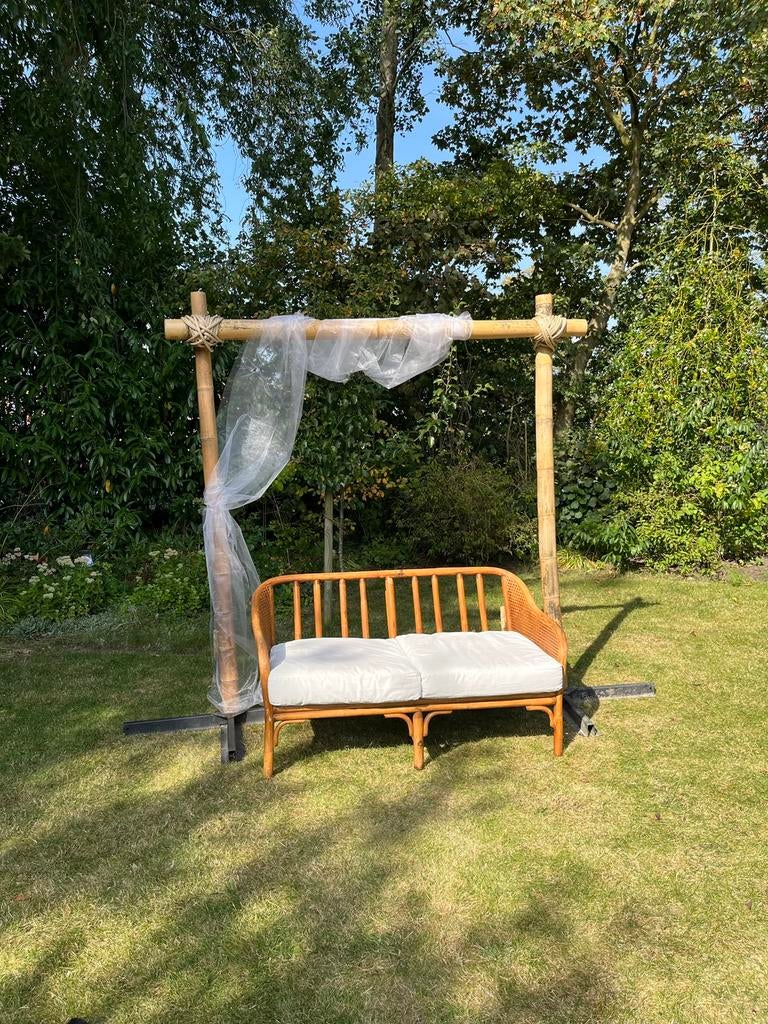 Trouwboog/backdrop te huur, Hobby en Vrije tijd, Feestartikelen | Verhuur, Ophalen, Geboorte of Huwelijk