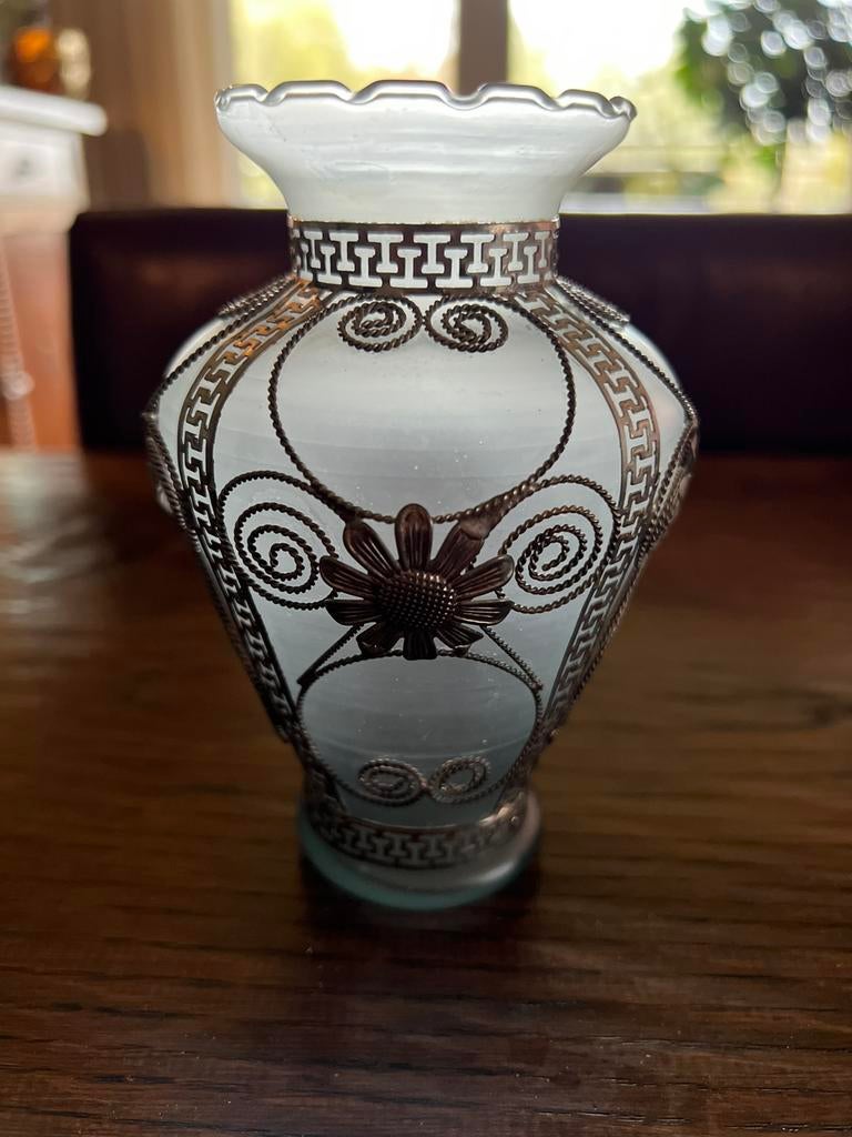Vintage Griekse satijnglasvaas met zilver filigraan overlay, Antiek en Kunst, Ophalen of Verzenden