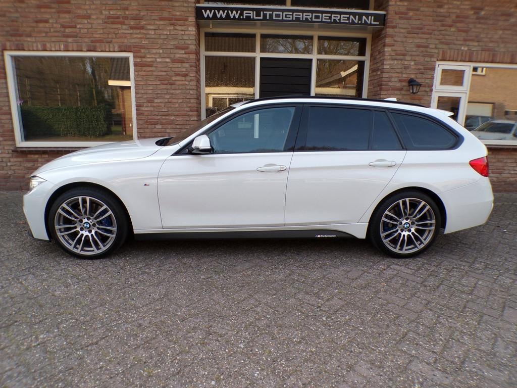 BMW 3-serie Touring 335i xDrive High Executive M Pakket / pa, Euro 6, Alcantara, Wit, 93 €/maand