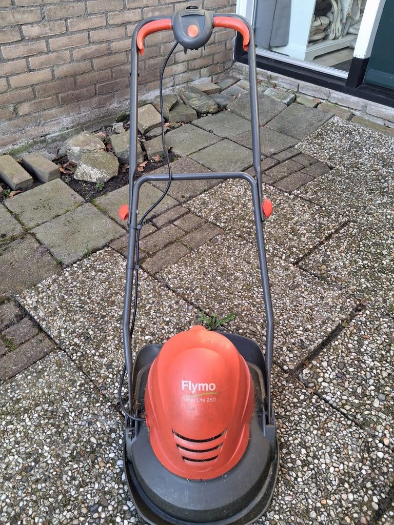 Flymo zweefmaaier Turbolite 250, Ophalen, Gebruikt, Elektrische grasmaaier, Flymo