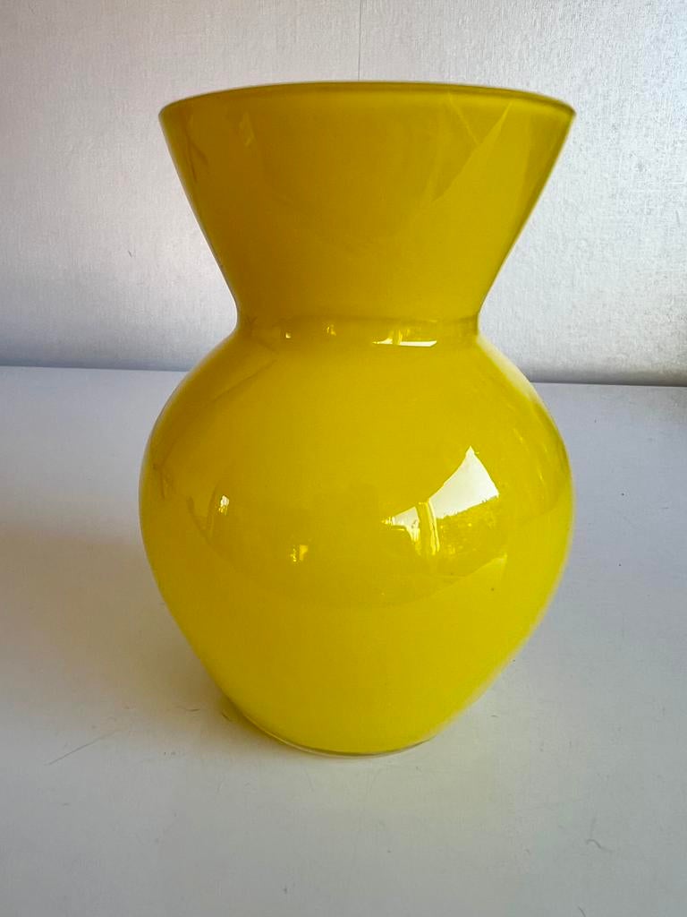 Vintage Bollen Hyacinthglas Vaas Felgeel Melkglas, Geel, Ophalen of Verzenden, Minder dan 50 cm, Glas