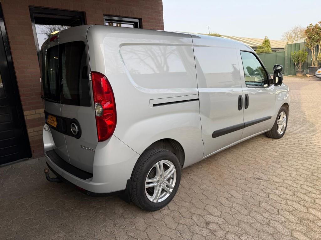Opel COMBO 1.6 CDTI L2H1 automaat MARGE Carplay camera, Auto's, Automaat, 4 cilinders, Origineel Nederlands, Bedrijf