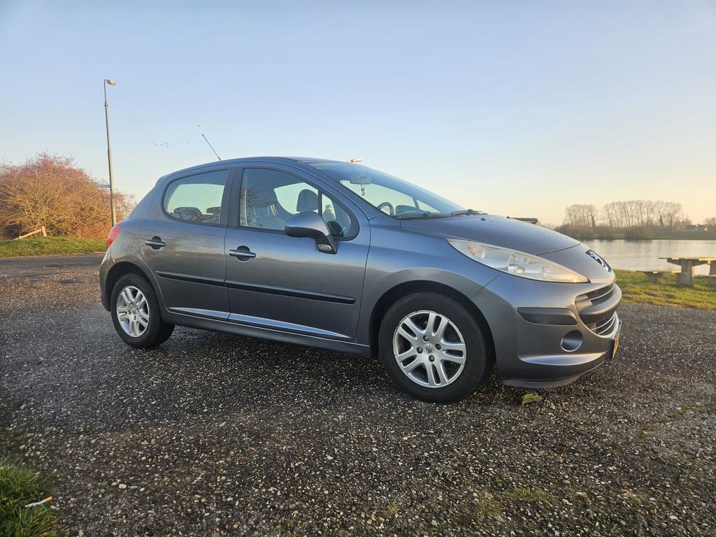 Peugeot 207 - APK 03-2027, Voorwielaandrijving, 1153 kg, Origineel Nederlands, Handgeschakeld