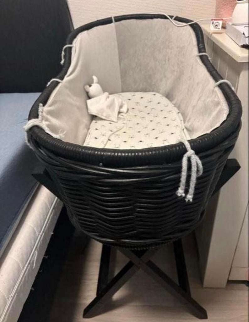 Rotan wieg, Kinderen en Baby's, Babywiegjes en Ledikanten, Ophalen, Zo goed als nieuw, Wieg