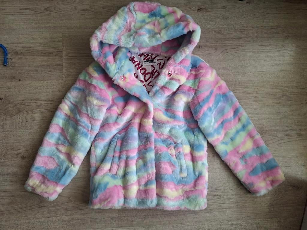 Desigual fluffy regenboog jas meisje maat 146-152, Ophalen of Verzenden, Zo goed als nieuw, Meisje, Jas
