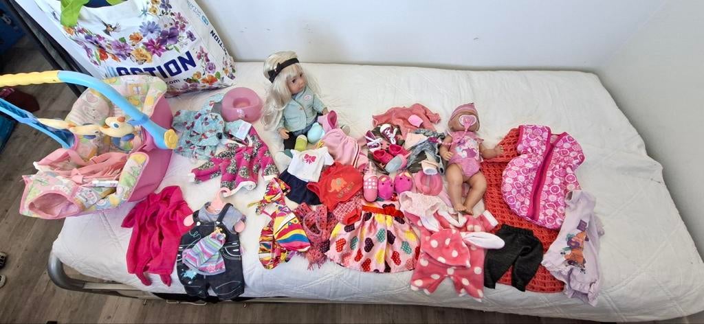Baby Born en Baby Born zus met veel kleertjes, Kinderen en Baby's, Speelgoed | Poppen, Ophalen of Verzenden, Zo goed als nieuw
