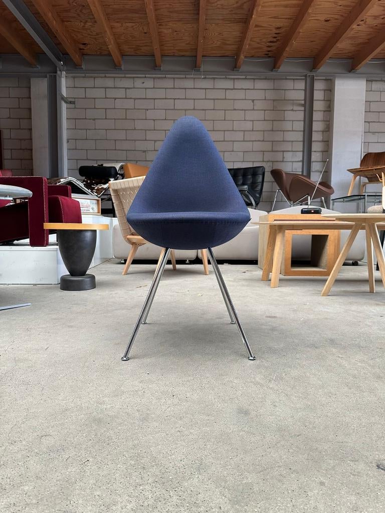 Fritz Hansen 3110 Drop Chair by Arne Jacobsen (2x), Huis en Inrichting, Fauteuils, Ophalen, Minder dan 50 cm, Gebruikt, Minder dan 75 cm