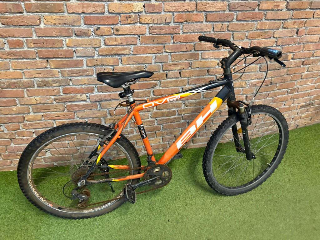 Fietshokje Hoofddorp: BH OverX Mountainbike 26 Inch, Fietsen en Brommers, Fietsen | Mountainbikes en ATB, Heren, Niet ingevuld