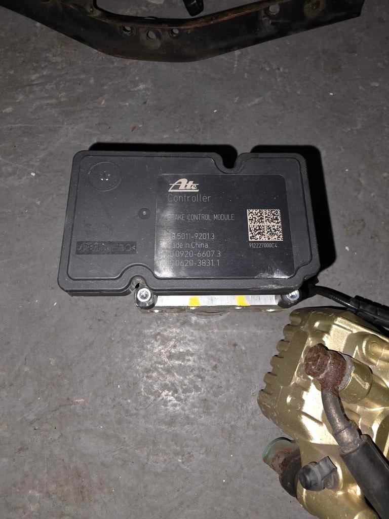 ABS Module Piaggio Beverly 350, Ophalen of Verzenden, Gebruikt