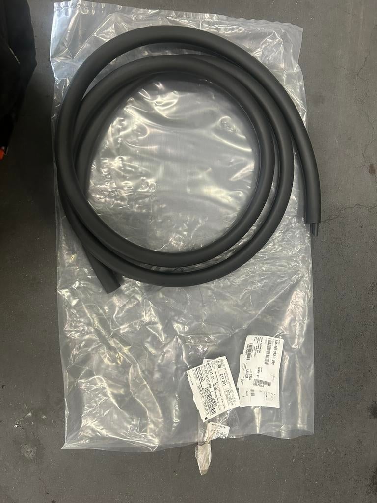 1k5867913c 9b9 deurubber volkswagen golf 6 deur rubber, Auto-onderdelen, Ophalen of Verzenden, Nieuw, Volkswagen