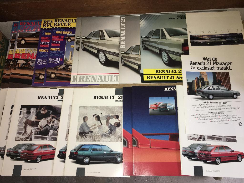 11x Renault 21 + 21 Nevada + 21 accessoire brochures folders, Ophalen of Verzenden, Zo goed als nieuw, Renault