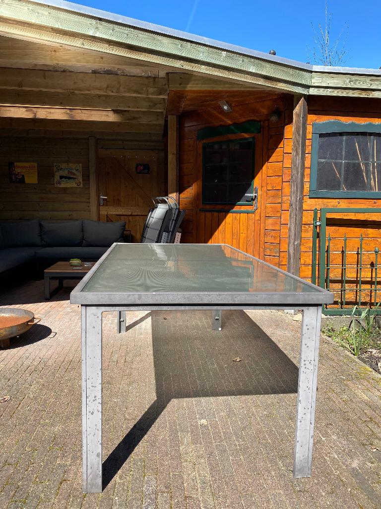 Gratis buitentafel en witte stoelen, Tuin en Terras, Tuintafels, Ophalen, Gebruikt, Rechthoekig, Aluminium