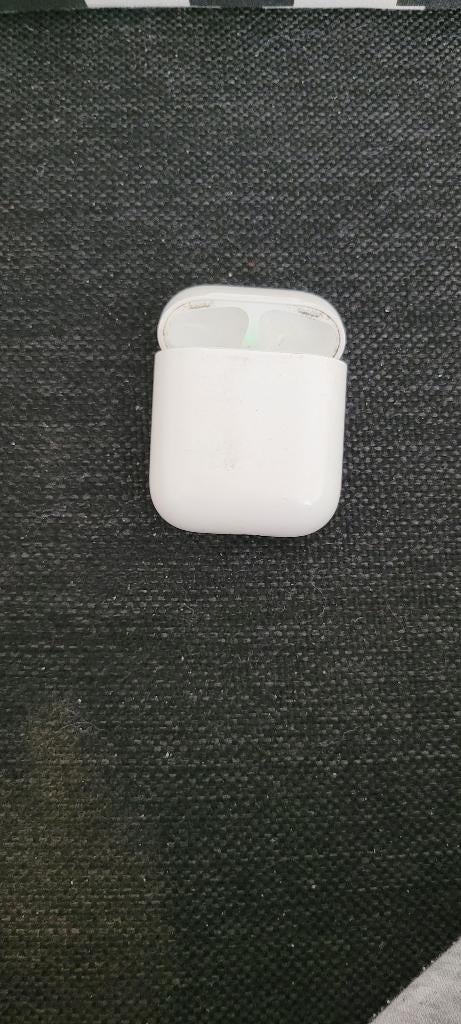 AirPods A1602 Oplaadcase, Telecommunicatie, Mobiele telefoons | Oordopjes, Ophalen of Verzenden, Zo goed als nieuw, In oorschelp (earbud)