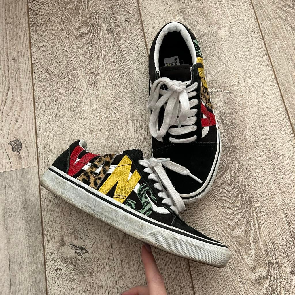 Vans Old Skool "Multi Animal" – Limited Edition – Maat 38.5, Zwart, Ophalen of Verzenden, Sneakers of Gympen, Gedragen