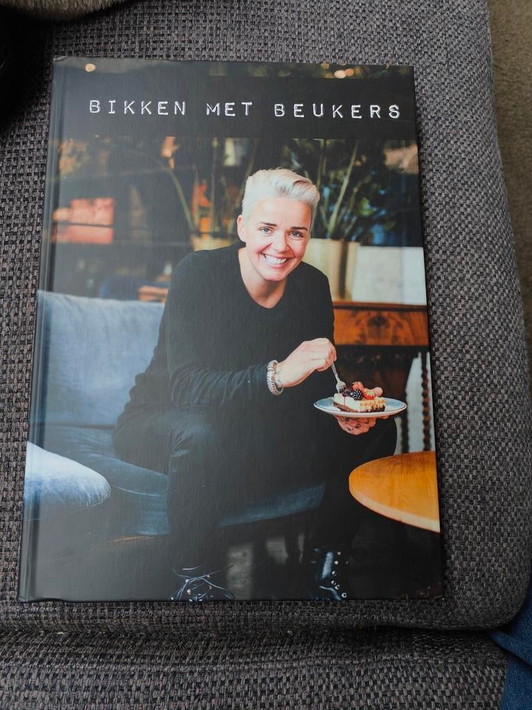Bikken met Beukers kookboek, Ophalen of Verzenden, Zo goed als nieuw