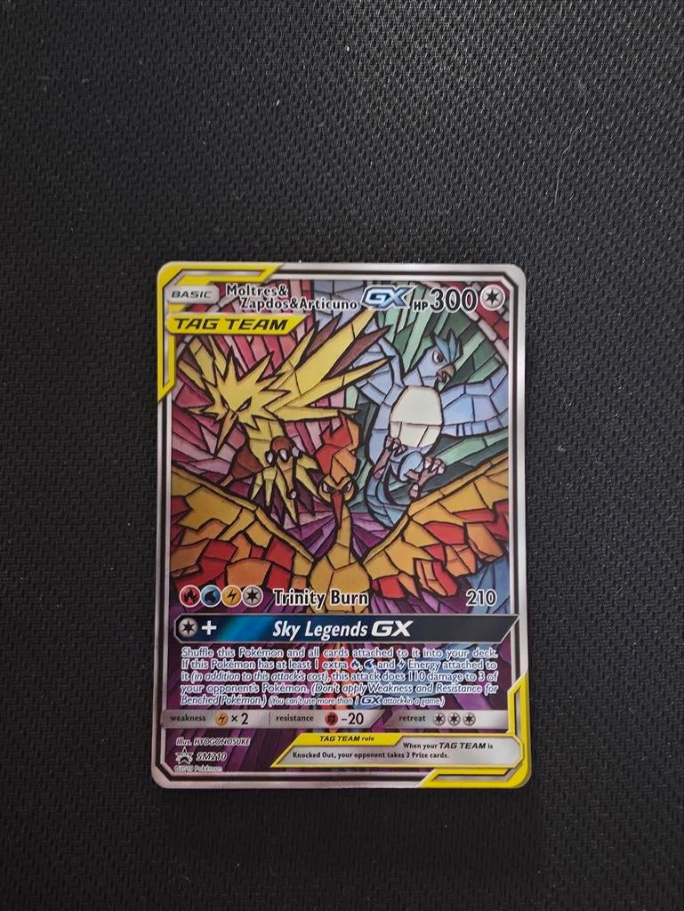 2 stuks Moltres & Zapdos & Articuno GX – Hidden Fates Promo, Hobby en Vrije tijd, Verzamelkaartspellen | Pokémon, Ophalen of Verzenden