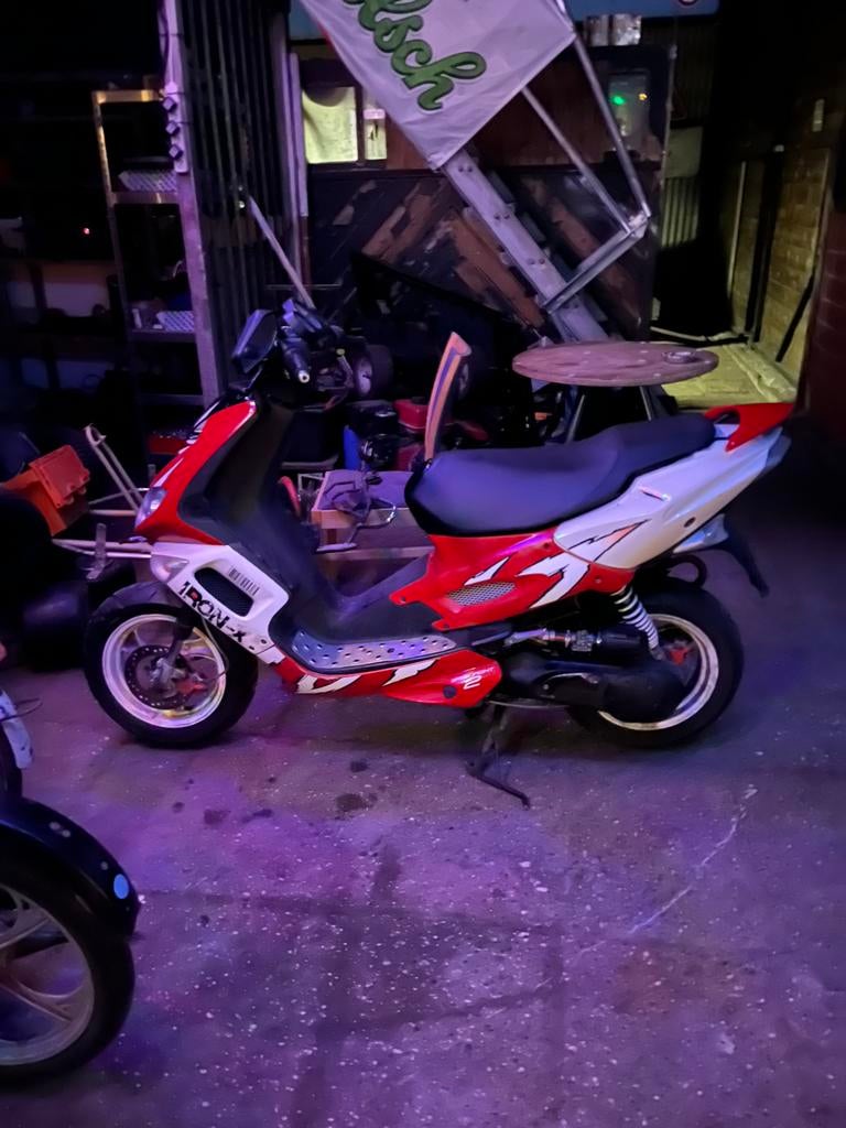 Peugeot speed fight 2 LC iron-x, Ophalen, Tweetakt, Zo goed als nieuw, Speedfight