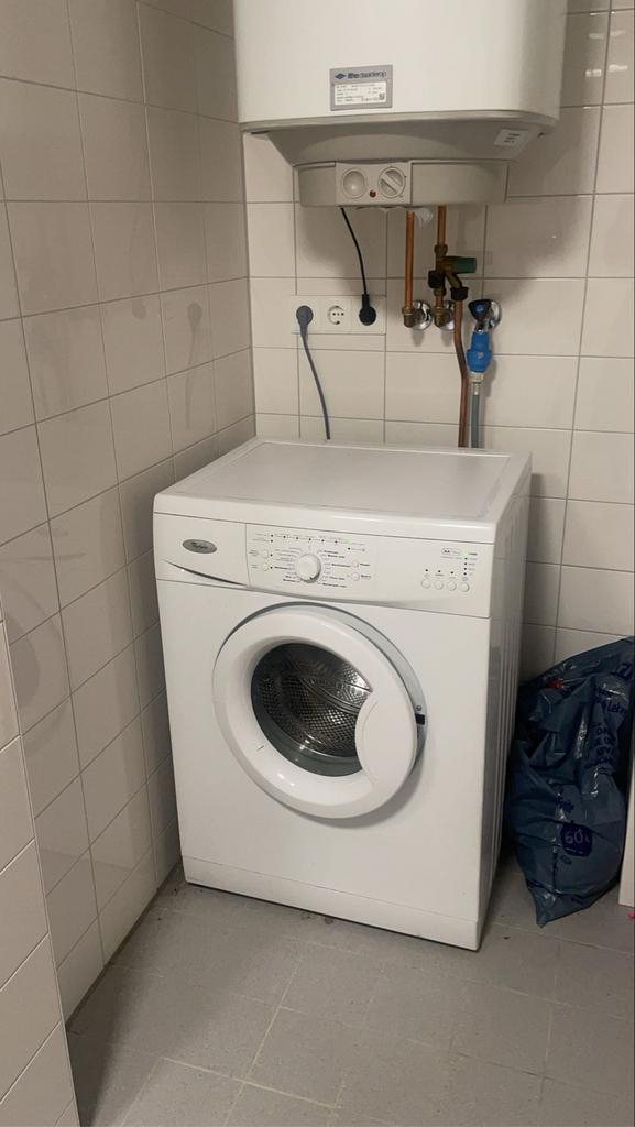 Goed werkende Whirlpool wasmachine, Witgoed en Apparatuur, Wasmachines, Ophalen, 1200 tot 1600 toeren, Gebruikt, 10 kg of meer