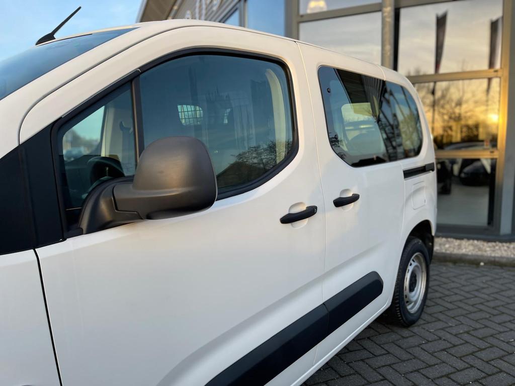 Peugeot Partner 1.2 PureTech Pro | | 16D km! | Dubbele Schui, Voorwielaandrijving, Gebruikt, 1199 cc, Wit