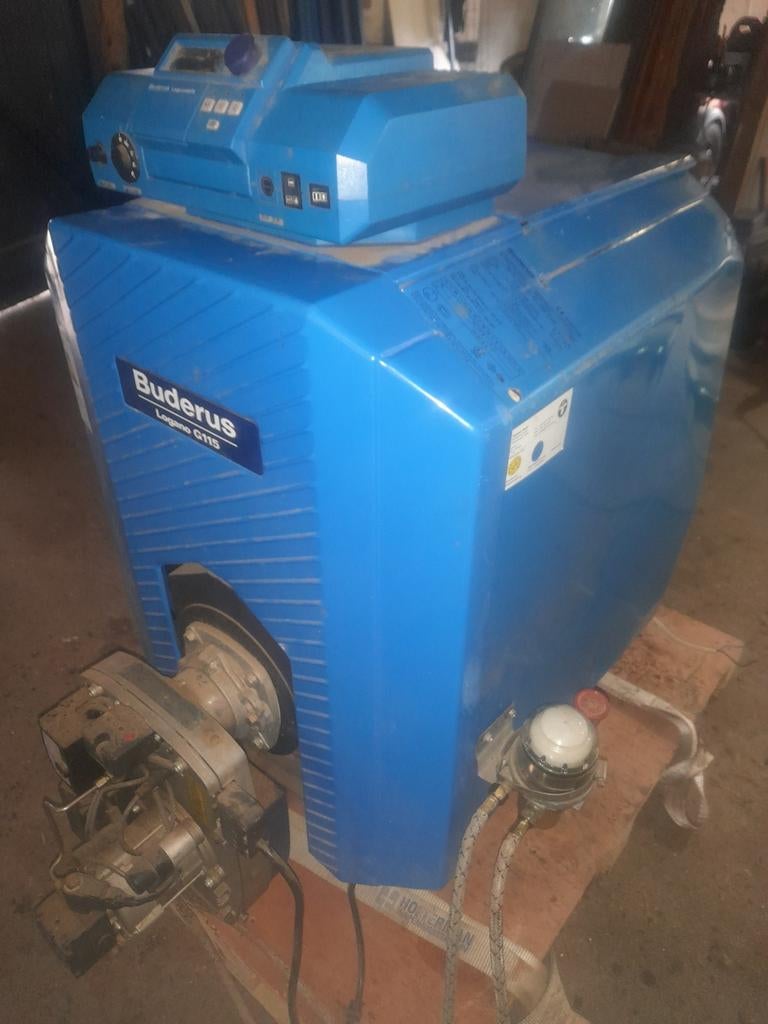 Oliekachel voor warmwater en vloerverwarming, Ophalen