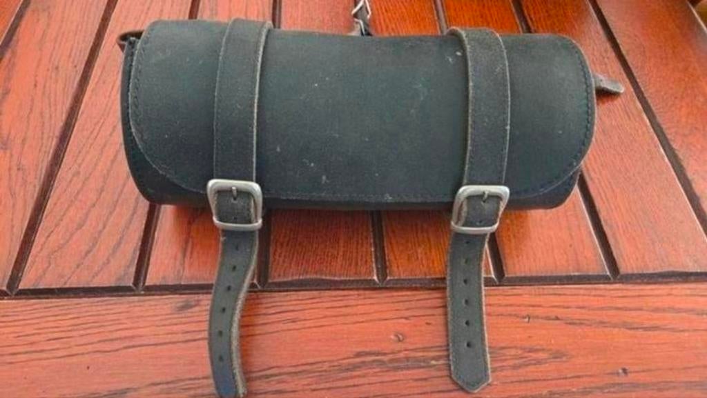 Leren gereedschapstasje voor motor, Ophalen of Verzenden, Gebruikt