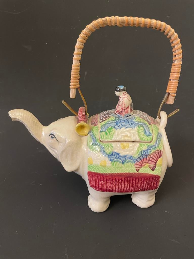 Antieke Japanse Banko Ware Theepot - Boeddha op Olifant, Ophalen of Verzenden