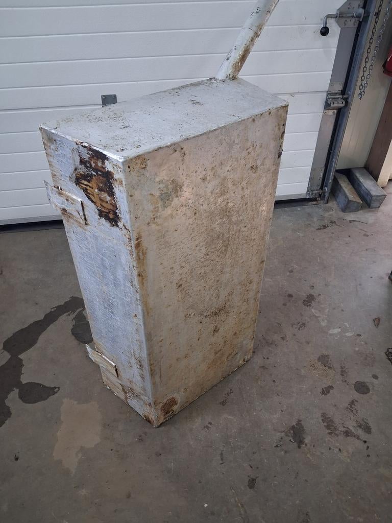 Brandstof tank benzine of diesel, Ophalen of Verzenden, Motor en Techniek