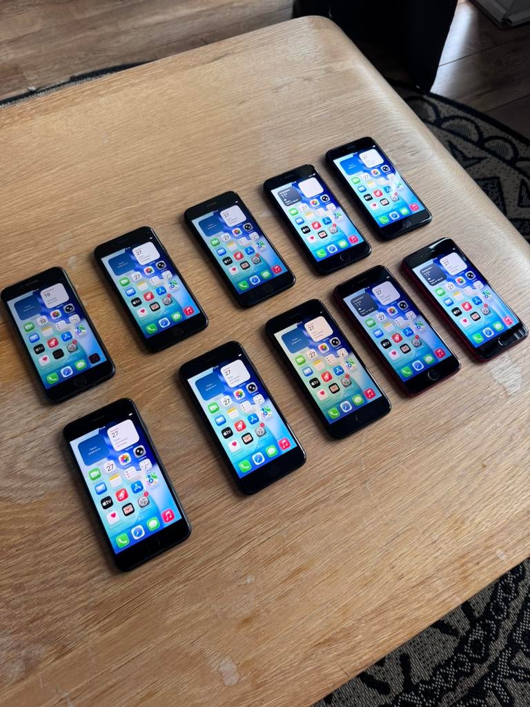 Apple iPhone SE 2022 (3e generatie) - 64GB - Midnight, Blauw, 1 park way apple, Ophalen of Verzenden, Zo goed als nieuw