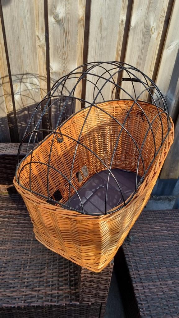 Zgn honden fietsmand, Ophalen